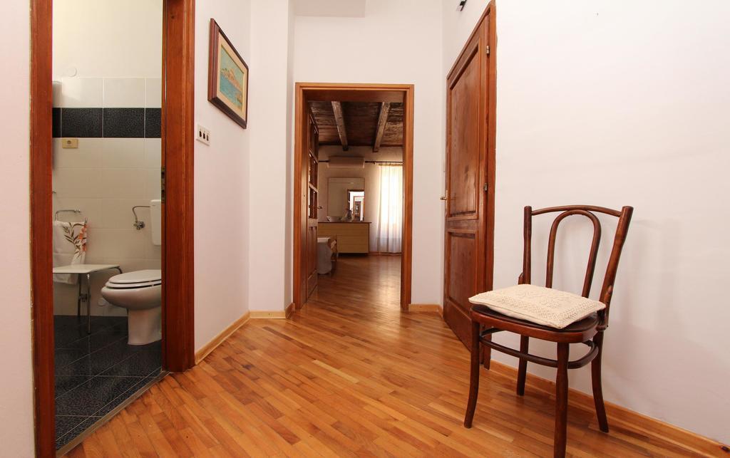 Apartments Ive Ровин Екстериор снимка